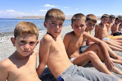 Van Gölü'nden ücretsiz saç boyama