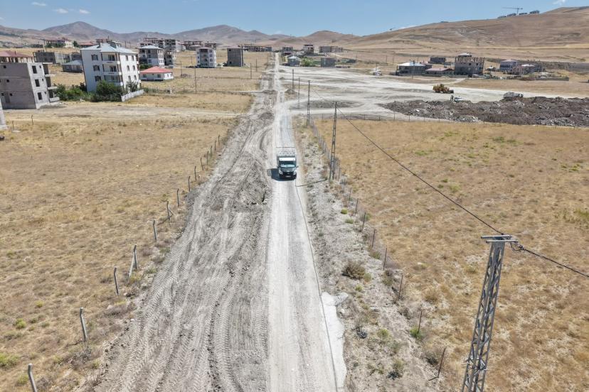 VAN MERKEZDE 3 İLÇEYİ KAPSAYAN 60 KİLOMETRELİK KANALİZASYON ÇALIŞMASI BAŞLADI