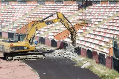 Van Stadı’nın yıkımına başlandı