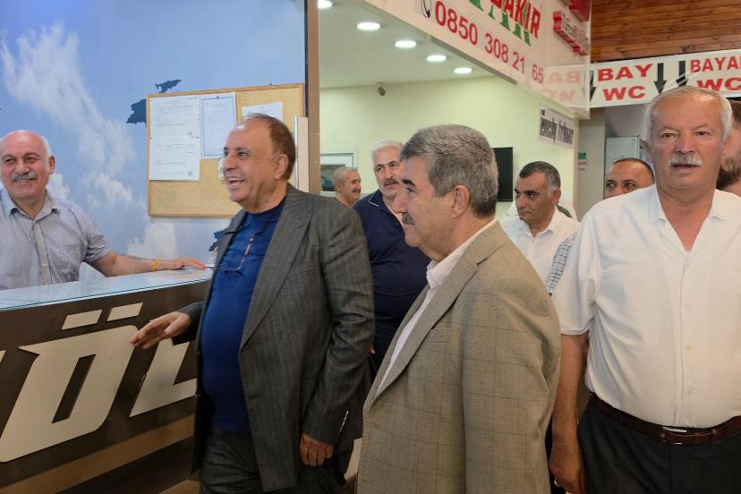 Van TSO başkan adayı Kandaşoğlu'ndan otogar esnafına ziyaret