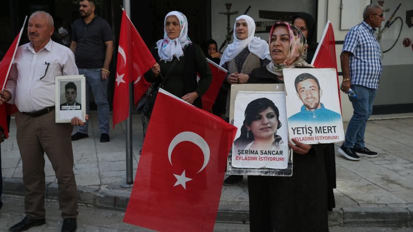 Van'da Aileler PKK'ya Karşı Eylemlerine Devam Ediyor