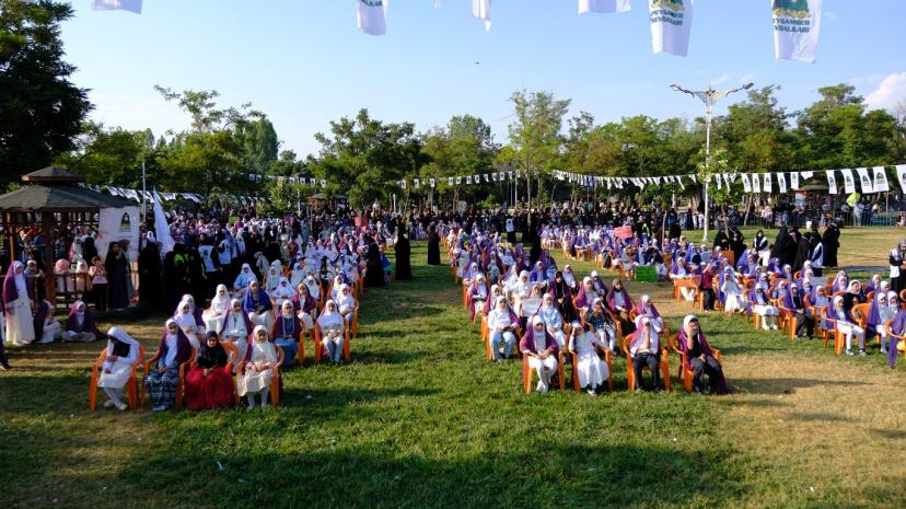 Van'da yüzlerce kız tesettüre ilk adımı attı