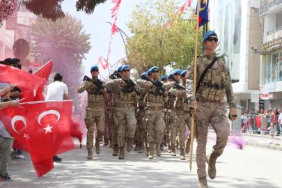 Van'da Zafer Bayramı coşkusu