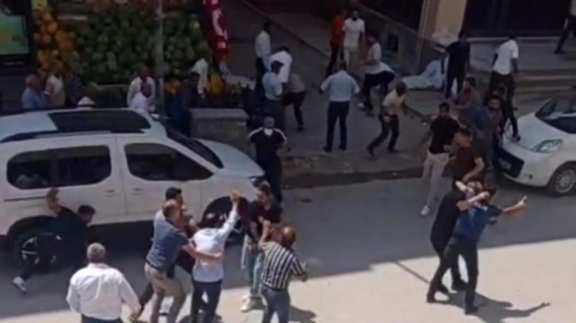 Van'daki kavgada ağır yaralanan genç yaşam mücadelesini kaybetti