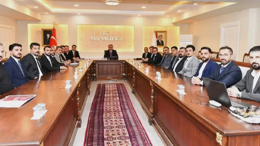 Vanspor heyeti Vali Ozan Balcı'yla görüştü