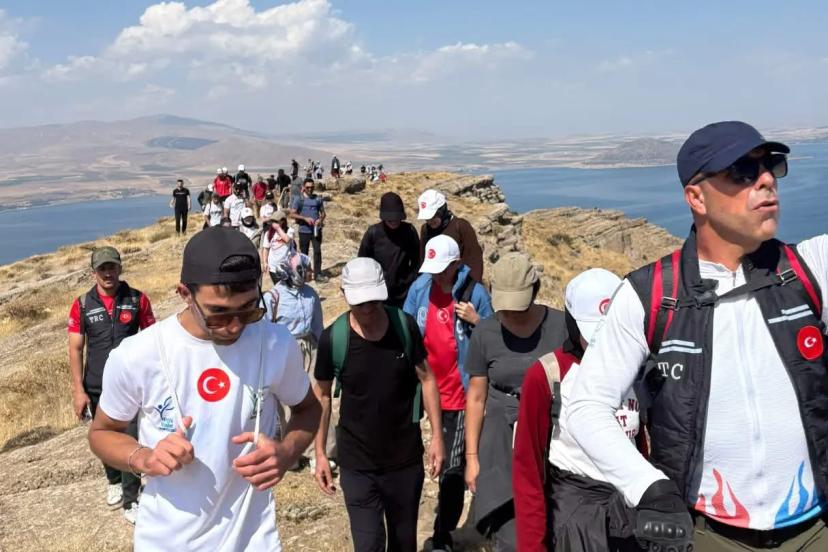60 DOĞASEVER İNCEKAYA KRATERİ’NDE BULUŞTU