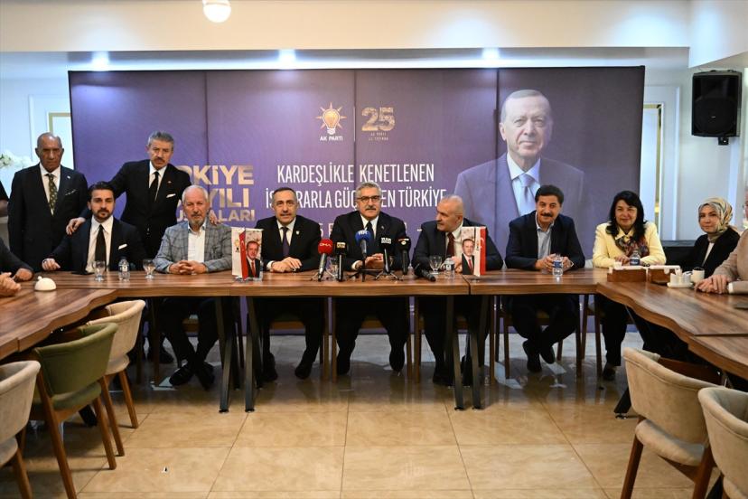 AK Parti Genel Başkan Yardımcısı Yayman, Van'da basın mensuplarıyla buluştu: