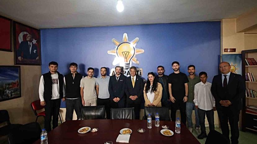 AK Parti Van Milletvekili Türkmenoğlu, Erzurum Karayazı'da esnaf ve halkı dinledi