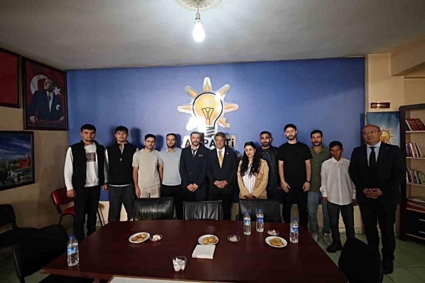 AK Parti Van Milletvekili Türkmenoğlu, Erzurum Karayazı'da esnaf ve halkı dinledi