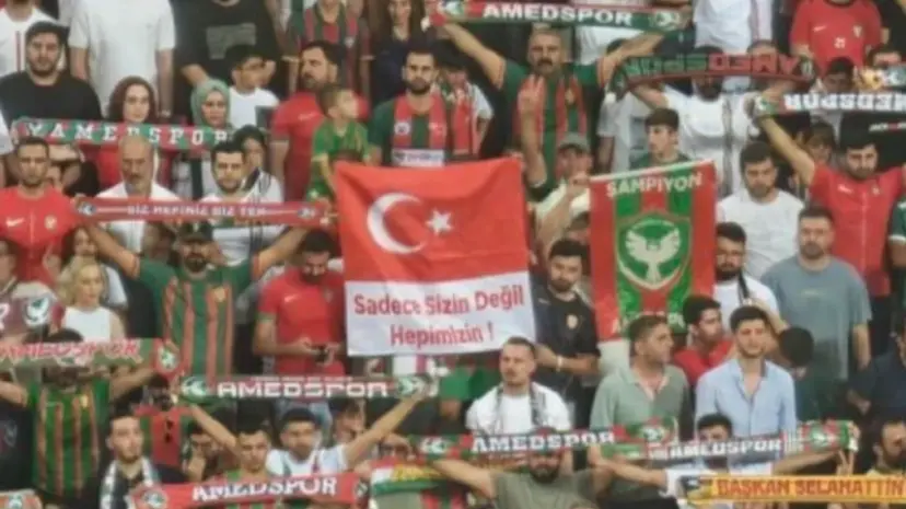 Amedspor taraftarından bayrak mesajı: Sadece sizin değil hepimizin