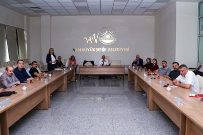 BÜYÜKŞEHİR BELEDİYESİ'NDEN ŞUBE MÜDÜRLERİNE RESMİ YAZIŞMA EĞİTİMİ