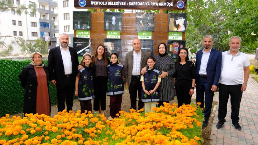 Eşbaşkanlar Çevre Dostu Sıfır Atık Parkı'nı Ziyaret Etti