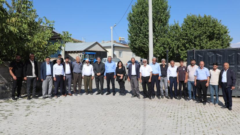 Eşbaşkanlar Tuşba’nın köylerini gezdi, yapılan çalışmaları değerlendirdi