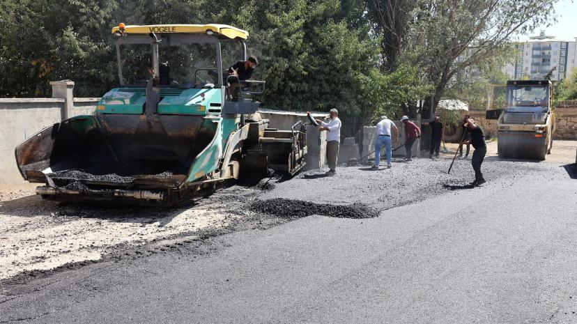 Tuşba Belediyesi Akköprü Mahallesi’nde de asfalt çalışmasına başladı