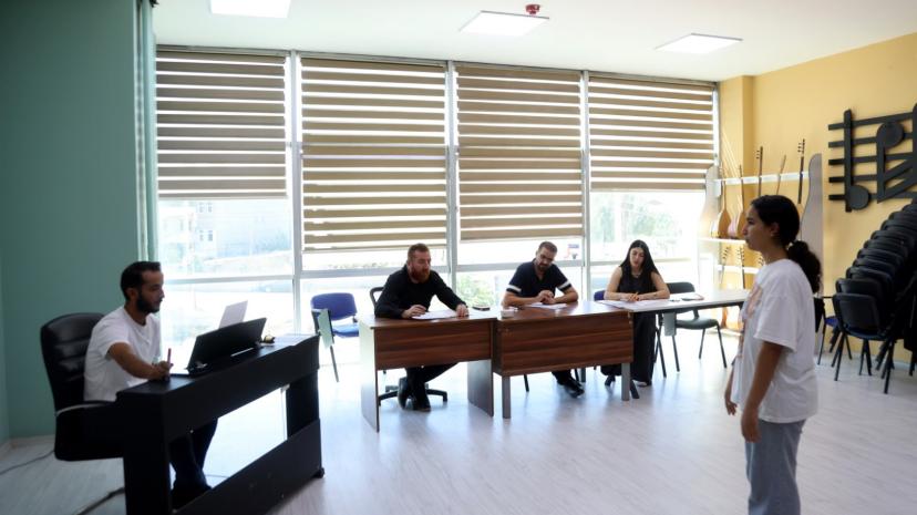 VAN BÜYÜKŞEHİR BELEDİYESİ KONSERVATUVARINA 394 BAŞVURU