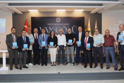Van Gölü kitabının lansmanı Van TSO ev sahipliğinde yapıldı
