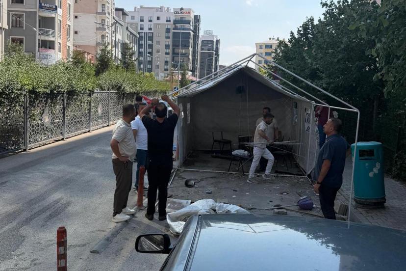 VAN’DA 858 GÜNLÜK  DİRENİŞ YENİ BİR SAFHAYA TAŞINIYOR