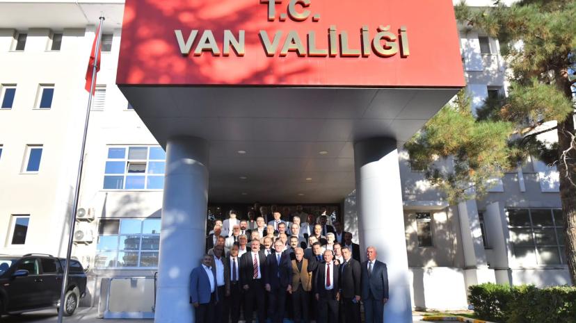 Başkan Kuşan ve muhtarlardan Vali Balcı'ya ziyaret