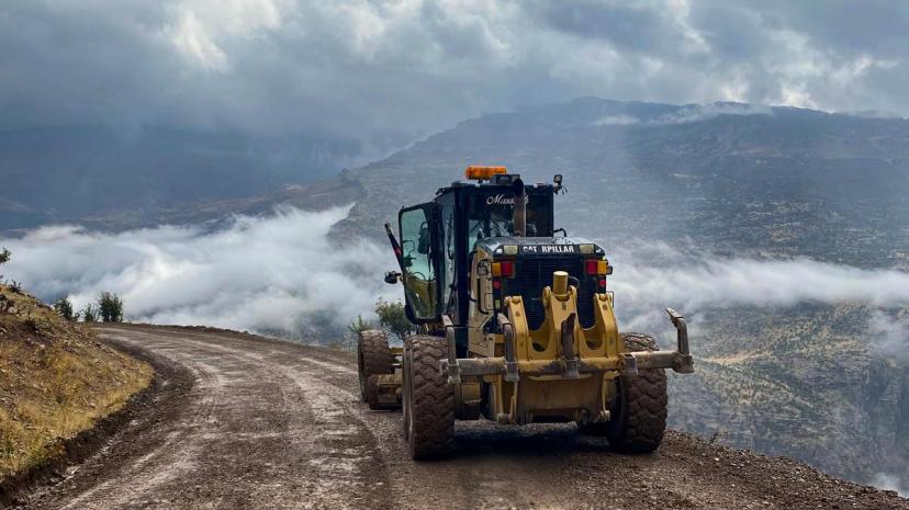 BÜYÜKŞEHİR BELEDİYESİ KIRSALDA YOL ÇALIŞMALARINI YOĞUNLAŞTIRDI