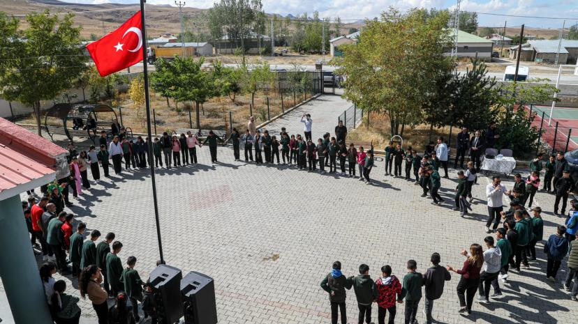 ERÇEKLİ ÖĞRENCİLER BÜYÜKŞEHİR KONSERVATUVARI İLE UNUTULMAZ BİR GÜN GEÇİRDİ