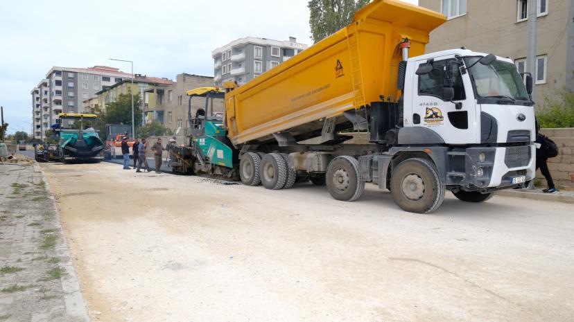 Eski Kale Yolu ve Bağlantılarında Asfalt Serim Çalışması