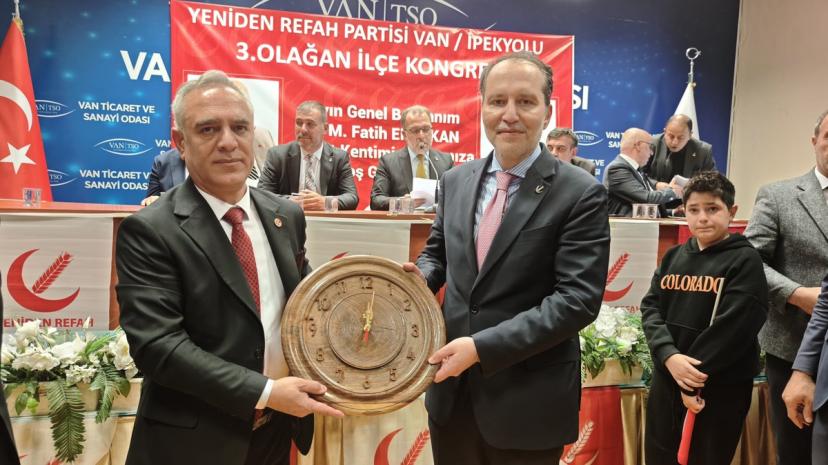 Fatih Erbakan Van'da kardeşliğe nifak tohumu ekilmeyeceğini söyledi