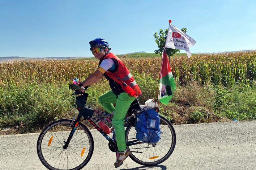 Minab'da ölen kız öğrenciler için pedal çeviren Minab Bisiklet Kervanı Van'a ulaştı
