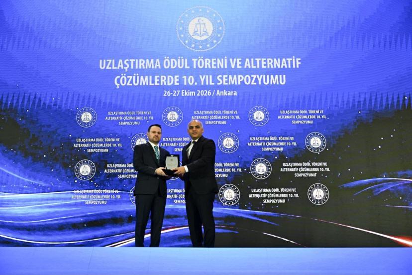 Van Cumhuriyet Başsavcısı Osman Kara’ya Uzlaştırma Başarı Ödülü