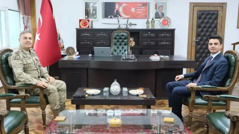 Van İl Jandarma Komutanı Tuğgeneral Mücahit Avkıran’dan Kaymakam Salih Kartal’a Hayırlı Olsun Ziyareti