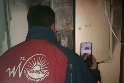 Van İpekyolu'nda Hacı Osman Cami yanındaki otel yangını büyümeden söndürüldü