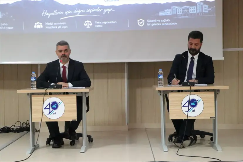 Van YYÜ ile Başkale MYO seminerinde yasa dışı bahis ve kumar riskleri ele alındı