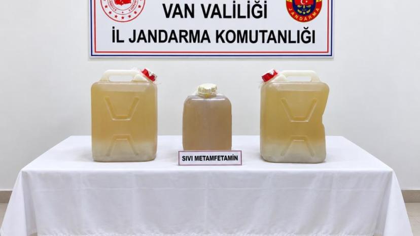 Van’da 34 kilo sıvı metamfetamin ele geçirildi