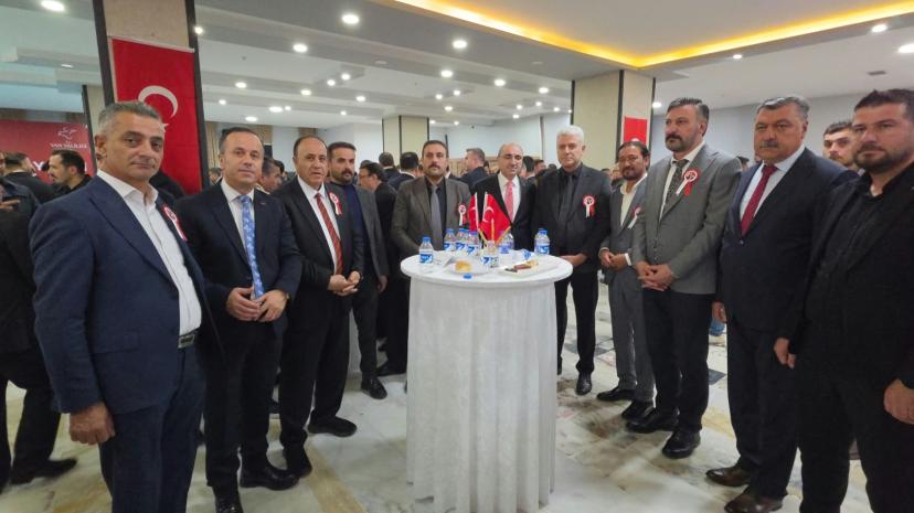 VAN’DA CUMHURİYET RESEPSİYONU DÜZENLENDİ