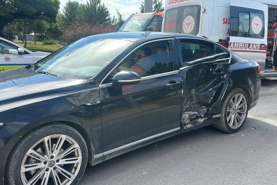 Van'da iki otomobilin çarpışması sonucu 2 kişi yaralandı