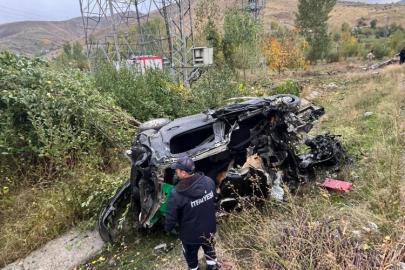 Van'da otomobil hurdaya döndü: 1 ölü
