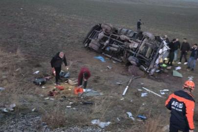 Van'da trafik kazasında yaralanan polis memuru şehit oldu