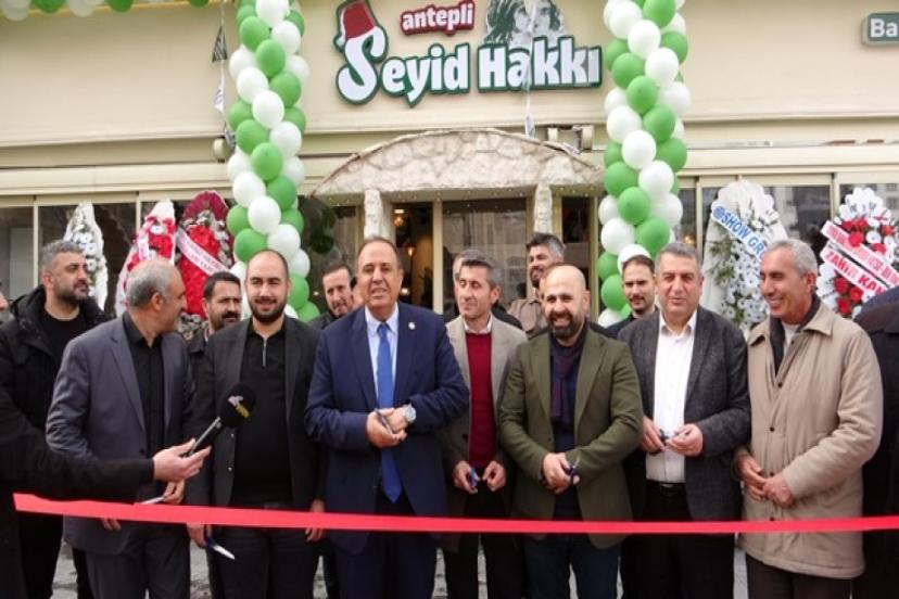 Antepli Seyid Hakkı Baklava ve Künefe ilk şubesini Van’da açtı