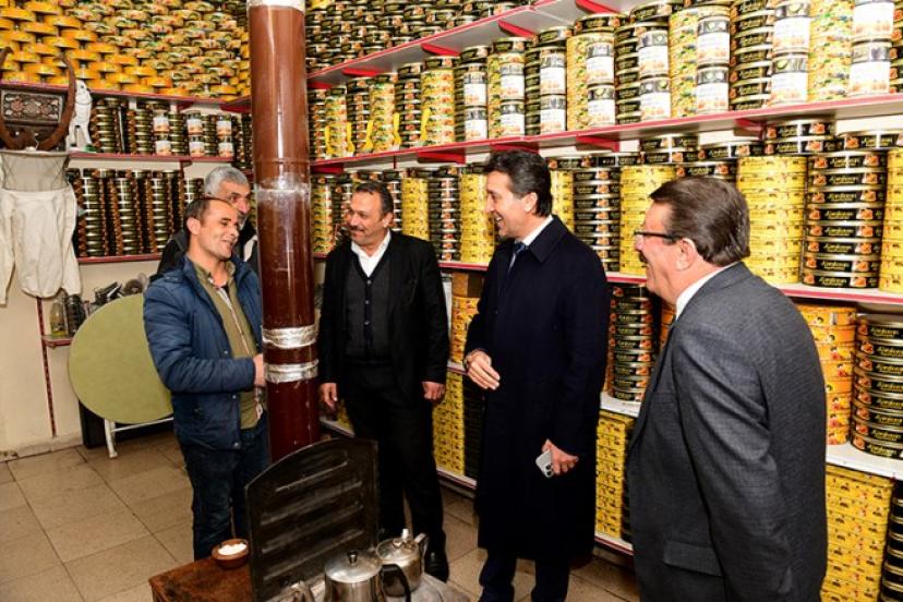Başkan Şeylan, esnaf ziyareti ile seçim startını verdi 