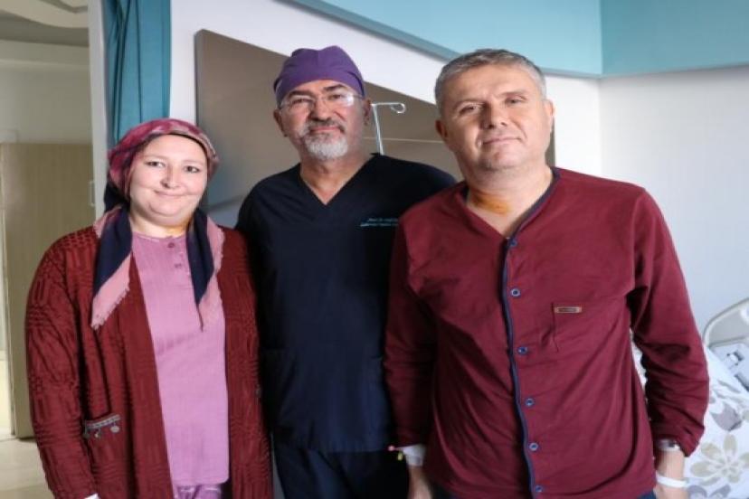 Çanakkale ve Sivas'tan gelen glomus tümörlü hastalar Van'da sağlığına kavuştular  