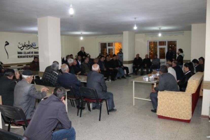 Edremit Belediyesi'nin mahalle buluşmaları  sürüyor 