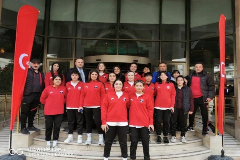  Elite World Van Otel kadın futbolcuları ağırladı  