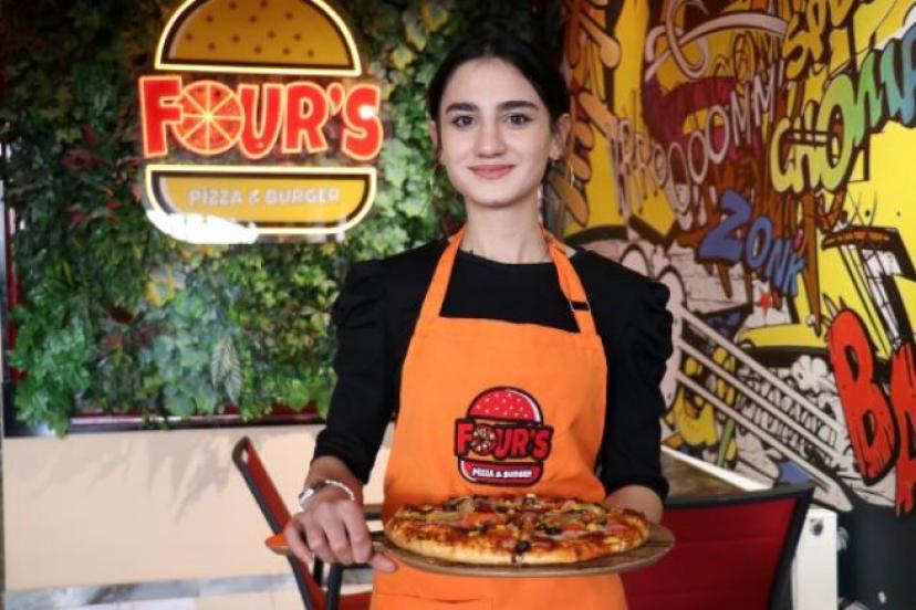 Four’s Pizza ve Burger hizmete açıldı