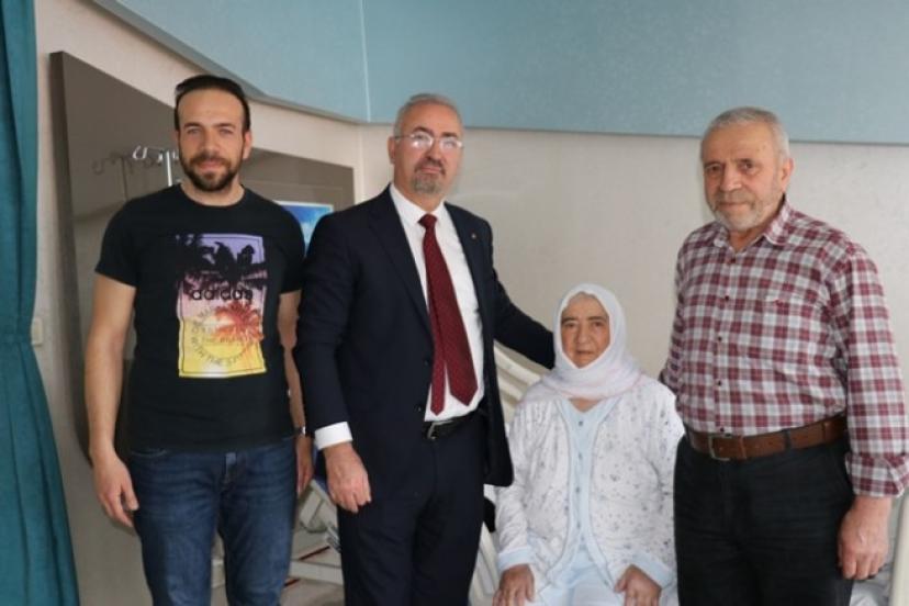 Hocasının ameliyatını yapamadığı hastayı sağlığına kavuşturdu