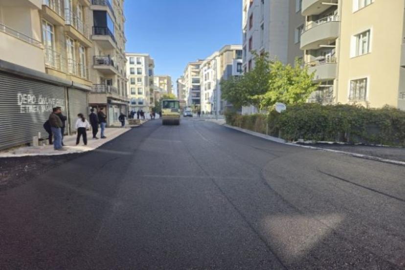 İpekyolu Belediyesi Durgun Sokak’ta Asfalt Çalışmasını Tamamladı