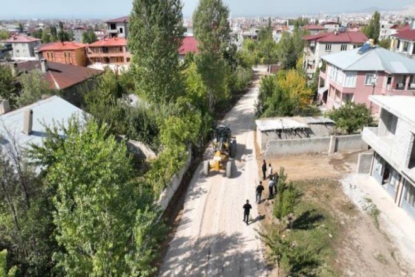  İpekyolu Belediyesi yıllardır süren yol sorununu çözdü