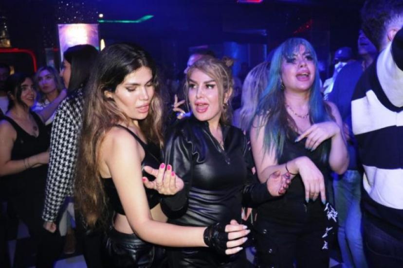 İranlılar nevruzu Van’da kutluyor  