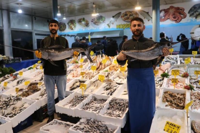 Kış mevsimi balığa olan talebi arttırdı  