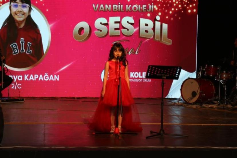 Minik öğrenciler performansları ile büyüledi