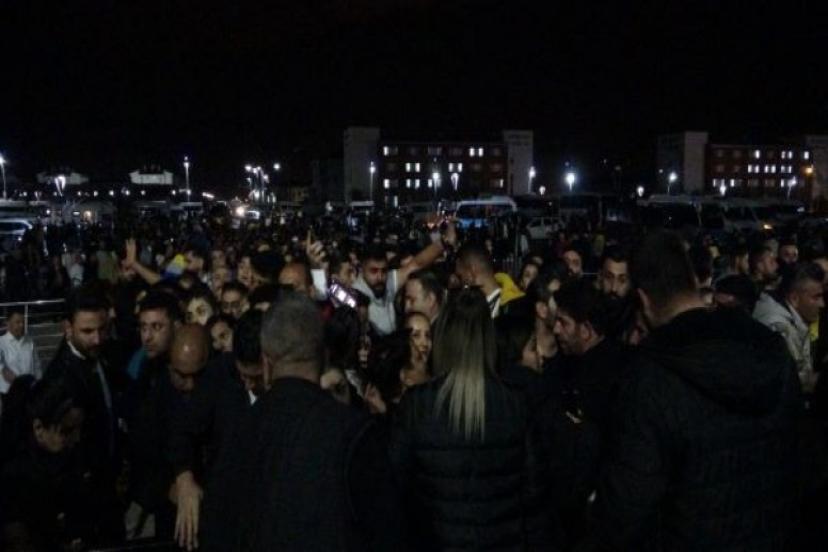 Moein konserinde gerginlik