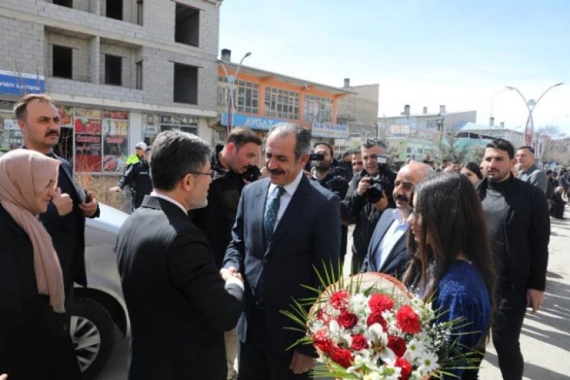 Tarım ve Orman Bakanı Yumaklı’dan Gürpınar’a Müjdeler